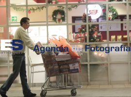Aumenta visita y compras en Centros Comerciales - ES imagen agencia de fotografía