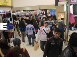 Compras Navideñas en centro Histórico - ES imagen agencia de fotografía