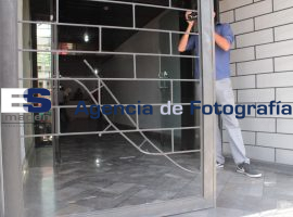 Robo a sus oficinas de Oscar Águilar  - ES imagen agencia de fotografía