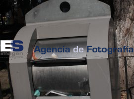 Colapsan de basura contenedores subterraneos  - ES imagen agencia de fotografía