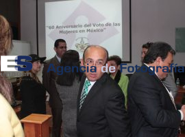 Foro IFE con motivo del 60 aniversario del voto a de la mujer en la BUAP - ES imagen agencia de fotografía