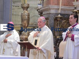 Misa Crismal y Renovación de promesas Sacerdotales  - ES imagen agencia de fotografía