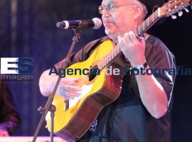 Elíades Ochoa en Zócalo de Puebla - ES imagen agencia de fotografía