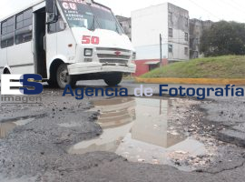 Baches en Av. Rivera Anaya - ES imagen agencia de fotografía