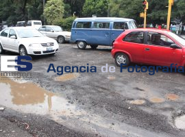 Inconcluso trabajo de pavimentación hidráulico  provocan baches - ES imagen agencia de fotografía