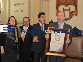 Entrega al mérito Empresarial - ES imagen agencia de fotografía