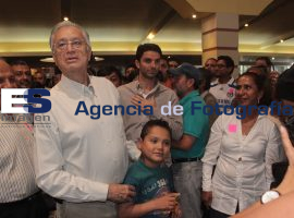 Registro oficila del partido MORENA en Puebla  - ES imagen agencia de fotografía