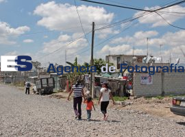Ausencia pavimentación al sur de la cuidad - ES imagen agencia de fotografía