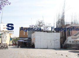 Estructuras de proyecto Teléférico persisten en Barrio del Artista - ES imagen agencia de fotografía