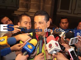 Gustavo Ariza, verifica medidas de sueguridad en la zona de accidente del 2 de enero - ES imagen agencia de fotografía