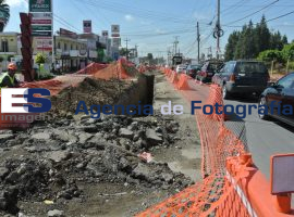 En pausa trabajo de arqueólogos en obra de construcción víal - ES imagen agencia de fotografía