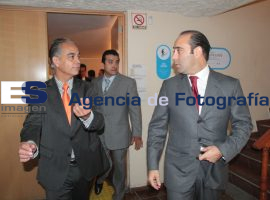 Existen buenos terminos entre cada uno de los integrantes de l congreso:Victor Giorgana - ES imagen agencia de fotografía