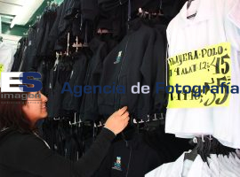 Compra y venta de uniforme único  - ES imagen agencia de fotografía