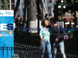 Internet Inalámbrico Gratis en Zócalo - ES imagen agencia de fotografía