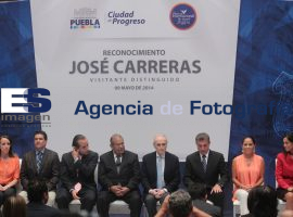 Reconocimiento visitante distinguido José Carrera - ES imagen agencia de fotografía