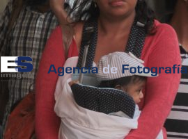 Mamás disfrutan su día con la familia - ES imagen agencia de fotografía