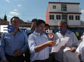 Eduardor Rivera inaugura calle y visita colonos del sur - ES imagen agencia de fotografía