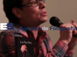 Presentación del libro Voy a morir biografía de José Cruz - ES imagen agencia de fotografía