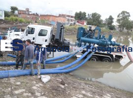 Drenan el agua del vaso regulador Puente Negro - ES imagen agencia de fotografía