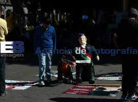 MORENA; Peña, traidor a la patria  - ES imagen agencia de fotografía