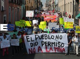 Marchan en Puebla contra la instalaciñón de mineras - ES imagen agencia de fotografía