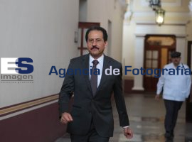 Preside Alfonso Esparza la primer sesión del Consejo Universitario 2014 - ES imagen agencia de fotografía