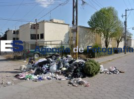 Manantiales, sin recolección de basura a - ES imagen agencia de fotografía
