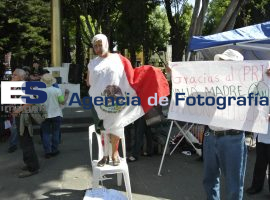 Protestan contra modificaciones a la constitución - ES imagen agencia de fotografía