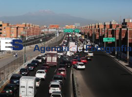 Trafico en el Periférico 18-02-2014 - ES imagen agencia de fotografía