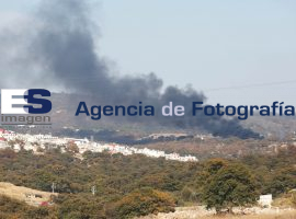 Incendio en tiradero de llantas 20-02-2014 - ES imagen agencia de fotografía