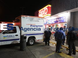 Asesinan a cliente de Oxxo al interior de la tienda - ES imagen agencia de fotografía