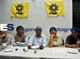 perredistas piden destitución de Cotoñeto  - ES imagen agencia de fotografía