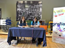 Llévelo, llévelo sobre rieles  - ES imagen agencia de fotografía
