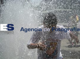 Calor intenso en la primavera, viernes sin clases  - ES imagen agencia de fotografía