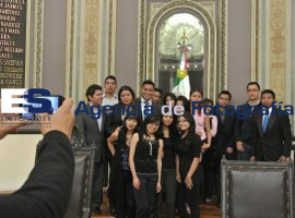 La de diputado para face  - ES imagen agencia de fotografía