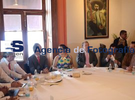 Diputados priístas y delegados de salud, trabajo y economía  - ES imagen agencia de fotografía