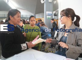 Feria del Empleo para Adultos Mayores - ES imagen agencia de fotografía