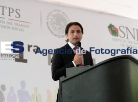 Primera feria del empleo para jóvenes   - ES imagen agencia de fotografía