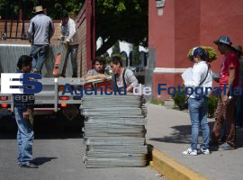 Colocan sillas en el Bpulevard  - ES imagen agencia de fotografía
