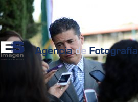Ejército reconoce a maestros  - ES imagen agencia de fotografía