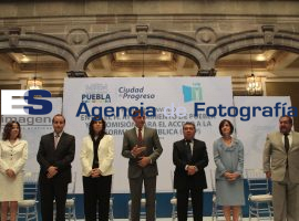 Firma de Convenio entre el Ayuntamiento de Puebla y CAIP - ES imagen agencia de fotografía