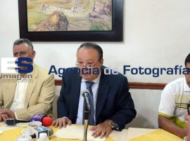 Aceves, uso de tarjeta en metrobus  - ES imagen agencia de fotografía