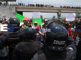 Se enfrenta Policía Estatal y vecinos de Chalchihuapan - ES imagen agencia de fotografía