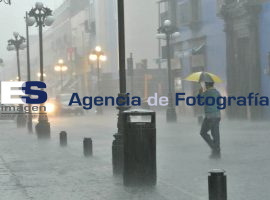 Fuertes lluvias en la Capital Poblana  - ES imagen agencia de fotografía