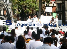 Médicos apoyando médicos  - ES imagen agencia de fotografía