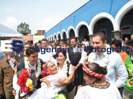 Entregan apoyos de Oportunidades en San Pedro Cholula - ES imagen agencia de fotografía