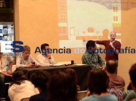 Foro analiza ciclovía en la 25 Pte-Ote.  - ES imagen agencia de fotografía