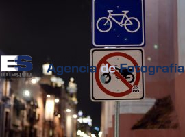 Señalética ciclopista - ES imagen agencia de fotografía