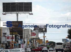 Espectaculares, publicidad riesgosa - ES imagen agencia de fotografía