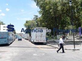 Analco, opción de estacionamiento  - ES imagen agencia de fotografía